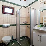 مزرعة للإقامة House - Adult Only *